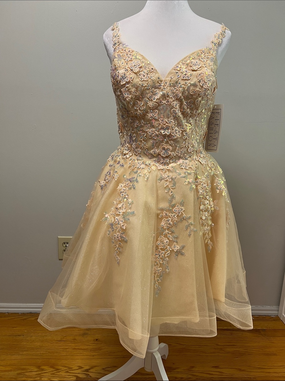 NWT Fiesta Fashion Champagne Tulle‎ Homecoming Prom Dress Size M